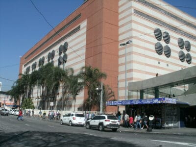 Piercing no Shopping Tatuapé com Técnica, Estilo e Segurança Aplicação de piercing com segurança no Shopping Tatuapé com a equipe Art Brilho Ink.
